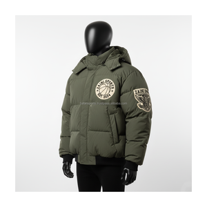 Veste bouffante pour hommes de qualité supérieure Tissu polyester Manteau d'hiver vert olive Veste bouffante avec logo personnalisé et conception de broderie pour hommes - Product Image 3