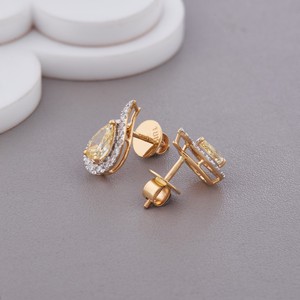 Boucles d'oreilles clous Avina Jewels pour femme, en or jaune 9K/plaqué or blanc/rose, avec halo de diamants de laboratoire jaunes en forme de poire, certifiées IGI - Product Image 3
