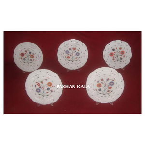 Plaque d'incrustation de marbre blanc sculpture à la main conception de fleurs forme ronde meilleure qualité finition fine utilisée décoration de fête de mariage - Product Image 1