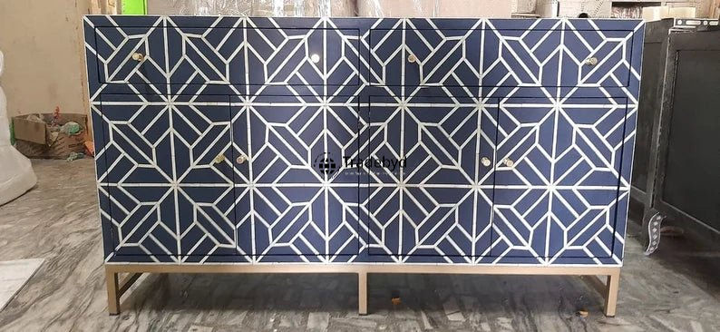 Available in different Colors