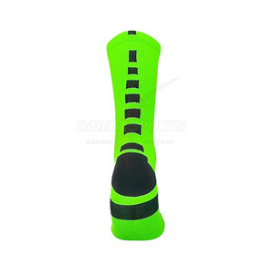 Chaussettes de sport au meilleur prix avec logo personnalisé Nouveau design Chaussettes d'équipage tricotées respirantes Confortables Cheville haute basse pour enfants Position Hiver - Product Image 3