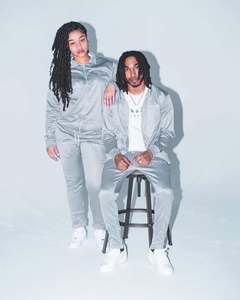 Survêtement polaire technique pour femmes de haute qualité Ensemble de jogging cargo avec logo personnalisé Survêtement en nylon et polyester avec fermeture éclair - Product Image 5