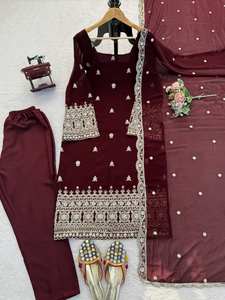Conjunto de 3 Piezas de Kurti Bordado en Georgette Sintético Puro para Adultos con Pantalón con Bolsillo y Dupatta, Estilo Indio Pakistaní para Fiestas - Product Image 6