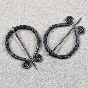 Hebilla de cinturón de hierro forjado a mano ecológica medieval con juegos de cubiertos de características de latón Artículo - Product Image 6