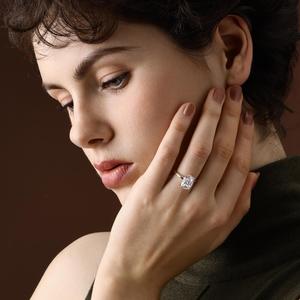 Bague de fiançailles en diamant de culture, taille Old Mine, par Blake - Product Image 2