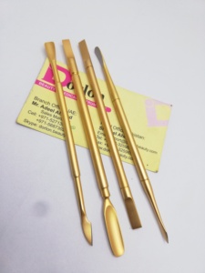 Nouveau poussoir à cuticules Plasma plaqué or et noir outil de soin des ongles en acier inoxydable outil de suppression de cuticules à Double extrémité - Product Image 5