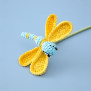 Decoración de Ramas de Libélulas Tejidas a Mano para Verano, Adornos de Ganchillo para Pasteles para Cumpleaños Infantiles, Día del Niño y Fiestas de Boda - Product Image 5