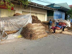 Outils gratuits Fait à la main Parapluie Tiki Bar Feuille de palmier Artificielle Chaume synthétique - Product Image 5