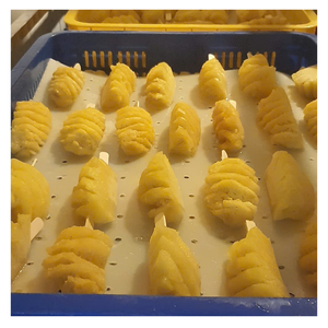 Piña congelada de Vietnam, piña congelada en cubitos con aroma natural y dulzura, ideal para la industria de procesamiento de alimentos frescos - Product Image 1