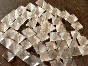 คริสตัลควอตซ์สีขาวพีระมิดแร่ตัวอย่างตกแต่งงานแต่งงานควอตซ์สามเหลี่ยมพลอยรักษาด้วยประจุอียิปต์เลื่อนลอย - Product Image 6