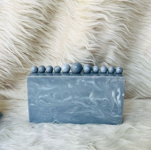 Pochette en résine brillante pour les soirées cocktails Produit tendance provenant d'un fabricant indien - Product Image 4