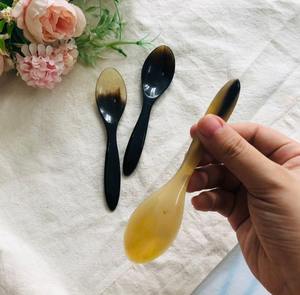 Nouvelle arrivée 100% véritable corne de boeuf ensemble de couverts corne naturelle polie cuillère fourchette dîner salade serveur cuillères-petite taille animaux couverts - Product Image 4