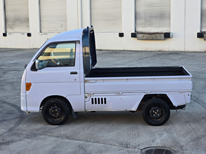 Camioneta DAIHATSU HIJET IS de 1997, USADA, con bajo kilometraje, volante a la izquierda/derecha - Product Image 2