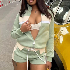 Femmes deux pièces haut court survêtement pantalons de survêtement avec sweat à capuche solide motif Patch décoration tricot Polyester sweats à capuche ensemble short - Product Image 1