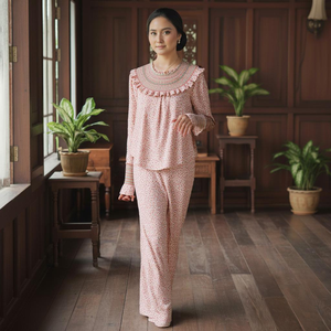 ชุดบาจู คูรุง ปักลายวินเทจ ดีไซน์แขนพองทันสมัย ผลิตจากเส้นใยโพลีเอสเตอร์รักษ์โลก ผ้าเครปไม่ต้องรีด - Product Image 1