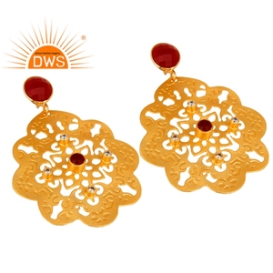 Pendientes de Coral Rojo y Circonita con Diseño de Filigrana, Chapados en Oro de 18k, Pendientes Colgantes de Moda, Fabricante de Joyería - Product Image 4