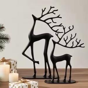 Sculpture créative de renne en métal parfaite pour les étagères de tables de cheminée et la décoration de pièce maîtresse de vacances - Product Image 1