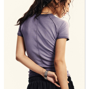 El más vendido de moda 205gsm 100% algodón impreso Oem logo suelto liso en blanco niñas mujeres de longitud corta Mujer Top camiseta - Product Image 4