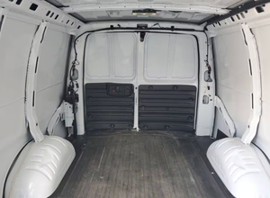 1GCWGBF71S1131439 2025 Fourgon utilitaire pleine grandeur RWD 6.6L V8 401 ch - Product Image 6