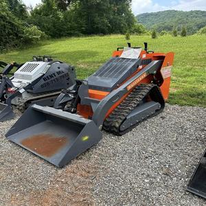 Hochwertiger Mini-Kompakt lader mit Schnecke und Greifers chaufel, ideal für landwirtschaft liche und industrielle Zwecke - Product Image 5