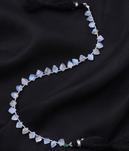 Perles de cristal de pierre de lune arc-en-ciel ovales à facettes de haute qualité avec éclat blanc, certifiées par un tiers pour bijoux faits à la main - Product Image 3
