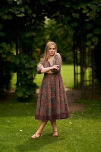 Nouvelle robe Eleanor pur coton bloc à la main imprimé Style bohème fabriqué à la main mode éthique vert olive et marron - Product Image 6