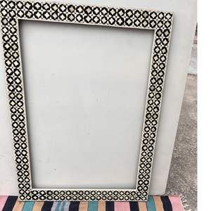 Marco de Espejo de Pared con Incrustaciones de Hueso Tradicional Personalizado, Intrincado Trabajo de Incrustación a Mano, Espejo Decorativo de Alta Gama, Ecológico y Duradero - Product Image 3