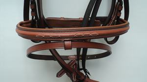 Brida de montar occidental de cuero blanco de diseño personalizado con hebilla de acero inoxidable de costura elegante de acolchado suave para uso de circunferencia de caballo - Product Image 5