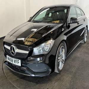 MER-CE-DES-BE-NZ LHD/RHD 2018 CLA 1.6 d'occasion CLA 180 AMG LINE EDITION - Product Image 1