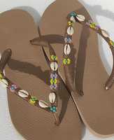 Chaussures plates d'été bohèmes ethniques brodées à la main en cuir véritable avec perles de verre artisanales – Tendance mode et confort