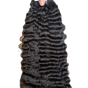 Vente en gros de cuticule de cheveux humains naturels birmans bouclés vietnamiens alignés en différents styles ondulés disponibles en couleur de cheveux naturelle - Product Image 1