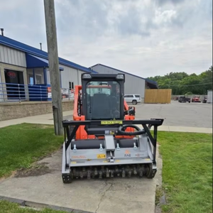 Chargeuse compacte sur chenilles Kubota SVL75-3 d'occasion, chargeuse forestière, chargeuse frontale, broyeur, charge nominale de 4 tonnes, roulement de moteur pour - Product Image 1