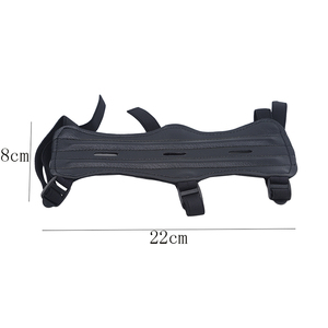 Protector de antebrazo de cuero ajustable que mejora el equipo de tiro con arco protector de brazo y rodilleras entrenador seguro para caza arco flecha tiro - Product Image 1