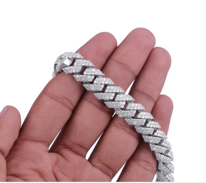 Pulsera de Diamantes: Pulsera de Plata de Ley con Diamantes de Moissanita en Forma de Corazón de Lujo (Oro Blanco) - Product Image 3