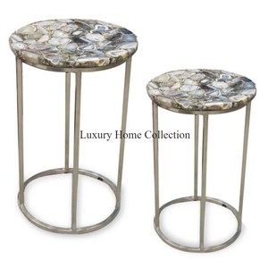 Cadre de couleur or de table d'appoint en métal de forme ronde et de base en rotin avec dessus de couleur blanche et noire et meubles de base - Product Image 5