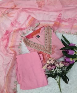 Luxury Stylish Top Palazzo Dupatta Ensemble: conjuntos de lujo Top Palazzo dupatta diseñados con sofisticación y estilo en mente dupattas - Product Image 5