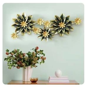 Arte de pared de metal que mezcla el minimalismo moderno con un llamativo estilo artístico al precio más bajo - Product Image 1