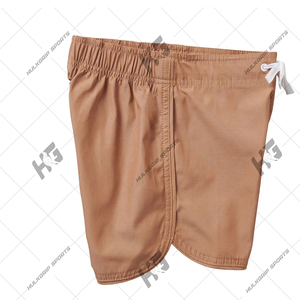 Vente en gros de shorts de bain à séchage rapide pour hommes avec taille élastique taille moyenne Shorts de bain teints en couleur unie - Product Image 4