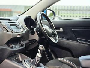 KIA SPORTEGE 2016 d'occasion, conduite à gauche/droite - Product Image 3