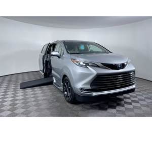 Toyota Sienna Platinum AWD 2025 Usada en Buenas Condiciones, Certificada y Limpia, para 7 Pasajeros - Product Image 1