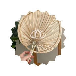 Abanico de Mano de Hoja de Palma Artesanal Natural - Product Image 1