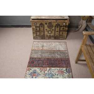 Turkish Small Rug 2.5x3.4 ft, Vintage <b>Red</b> Floral <b>Wool</b> Rug - Product Image 4