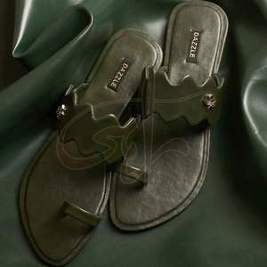 Sandalias de Mujer con Diseño Moderno y Elegante, Hechas a Mano, Antideslizantes, con Parte Superior de Cuero Sintético Suave - Product Image 3