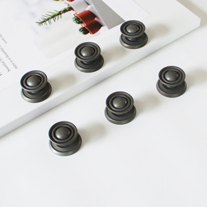 Tiradores de Gabinete Contemporáneos de Aleación de Zinc con Placa Trasera, Herrajes para Muebles de Sala, Cocina, Armario y Guardarropa - Product Image 1