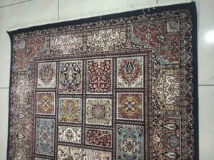 Tapis persan en soie noire brodé à la main le plus vendu pour le salon et la chambre à coucher disponible à un prix abordable - Product Image 3