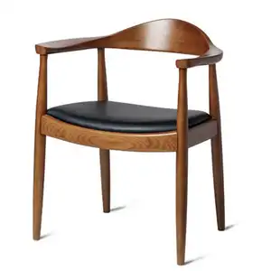 Cadeiras de jantar de madeira elegantes para espaços de jantar atemporais Cadeiras de jantar de madeira: design clássico feito no Vietnã