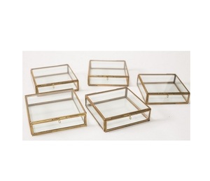 Nouveauté ARTINCO AIC-026 Boîte à bijoux décorative en laiton et verre, design personnalisé, style antique, exportateur en gros - Product Image 5