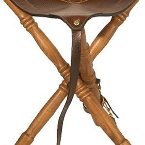 Tabouret pliant en cuir véritable et bois avec logo personnalisé en gros, produits de plein air et de chasse, tabouret pliant - Product Image 2