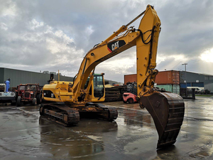 Excavatrice sur chenilles Caterpillar 324D Diesel |   Excavatrice de 24 tonnes avec godet de 1,0 m³, puissance de 140 kW, modèle 2025, faible nombre d'heures de fonctionnement, prête à l'emploi - Product Image 3