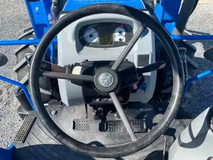 Tracteur agricole New-Holland TT75 assez utilisé avec une faible consommation de carburant Tracteur 140HP Chargeur sur pneus - Product Image 4